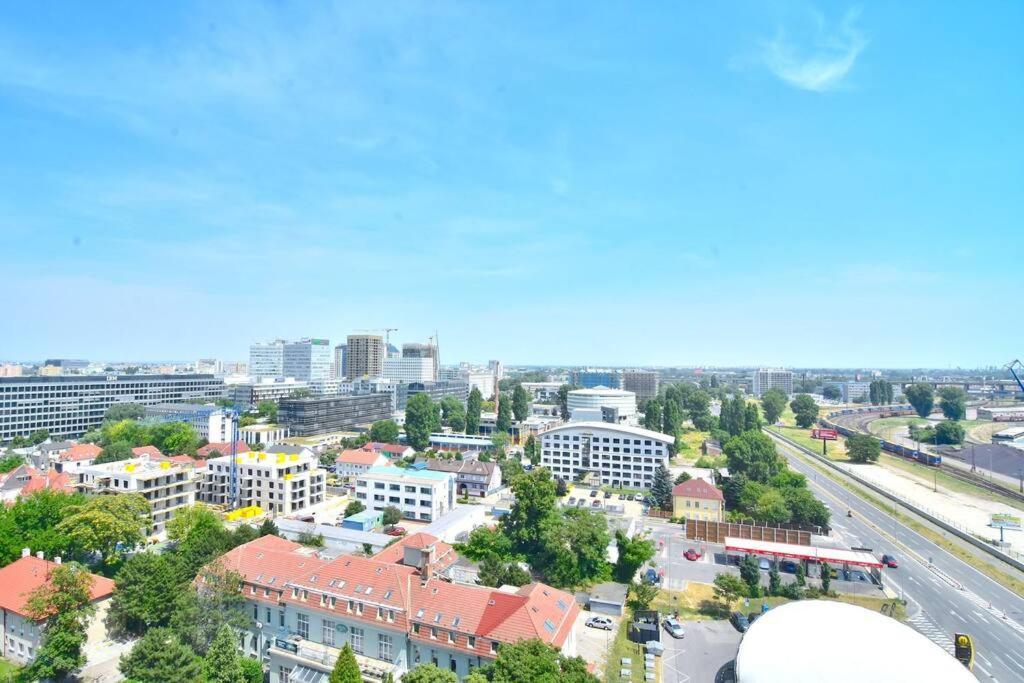 Downtown Charm With Free Parking Spot Διαμέρισμα Μπρατισλάβα Εξωτερικό φωτογραφία